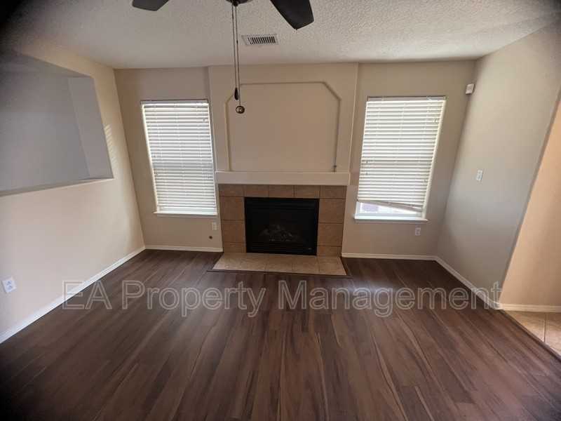 3644 Clear Creek Rd Ne - Photo 3 of 35