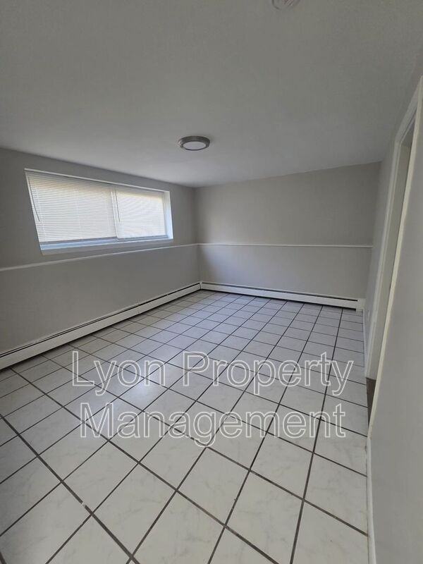 51 Adelaide Ave #BL - Photo 5 of 11