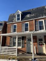 featured image of 34 N Lee St