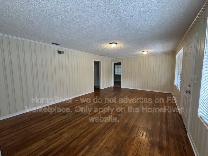 676 Fern St - Photo 7 of 21