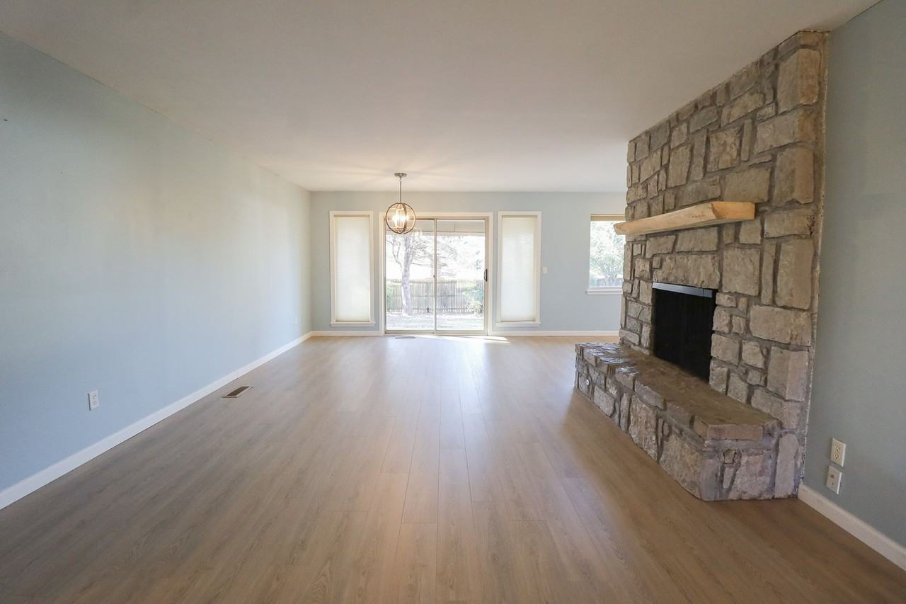 11430 S 99th East Ave - Photo 6 of 34