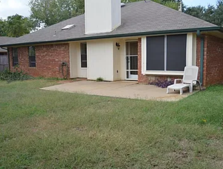 2705 Parkview Dr - Photo 2 of 3