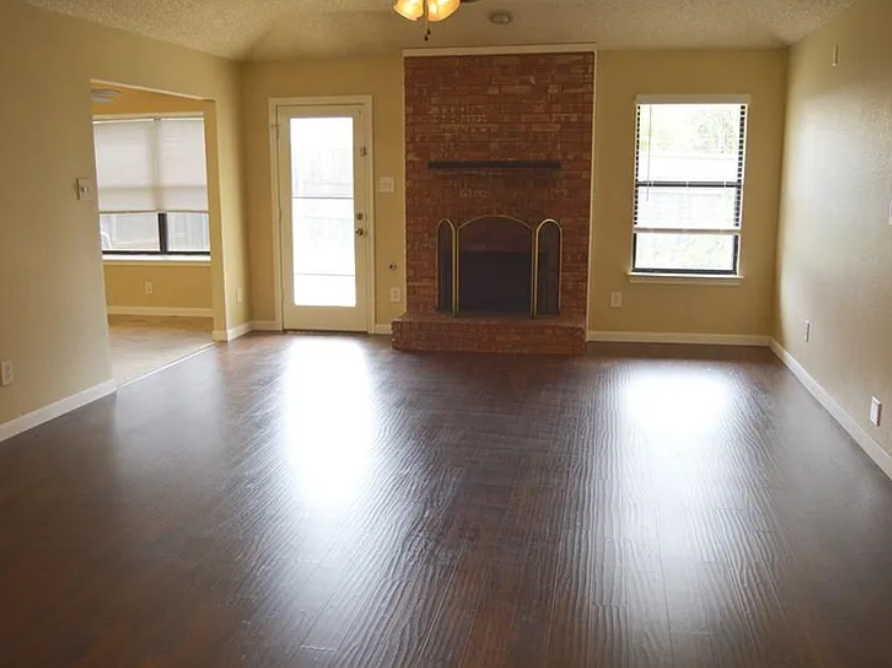 2705 Parkview Dr - Photo 3 of 3