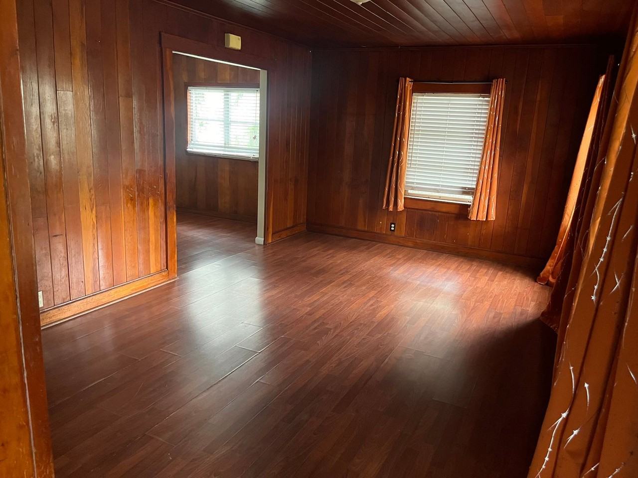 1101 N Burton St - Photo 7 of 19