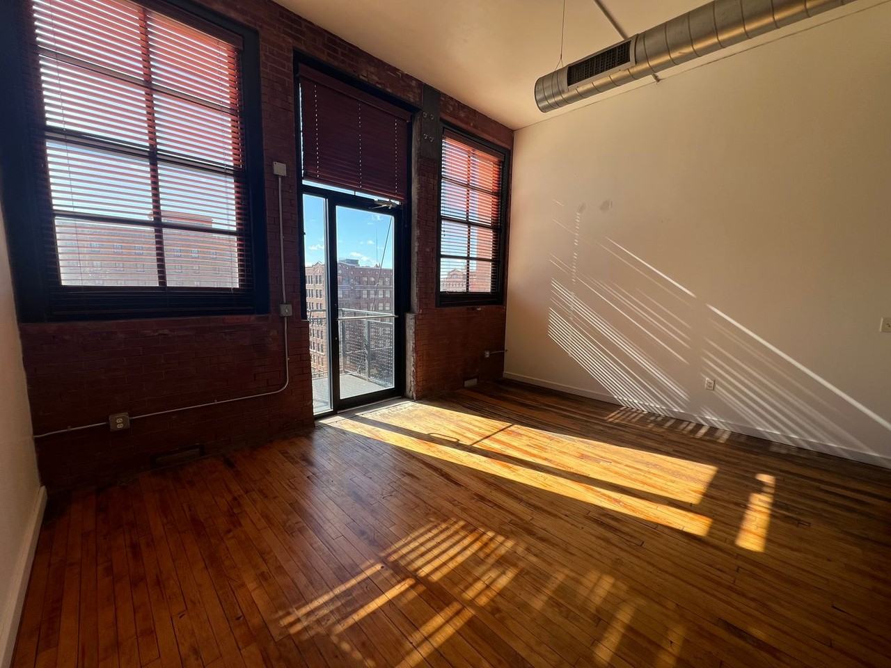 1520 Washington Ave #717 - Photo 5 of 11