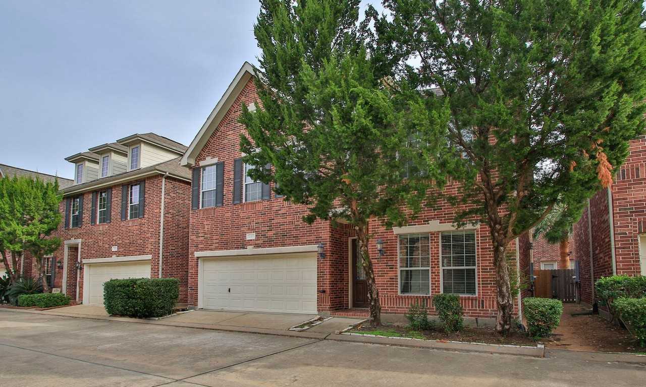 1515 Olive Park - Photo 2 of 44