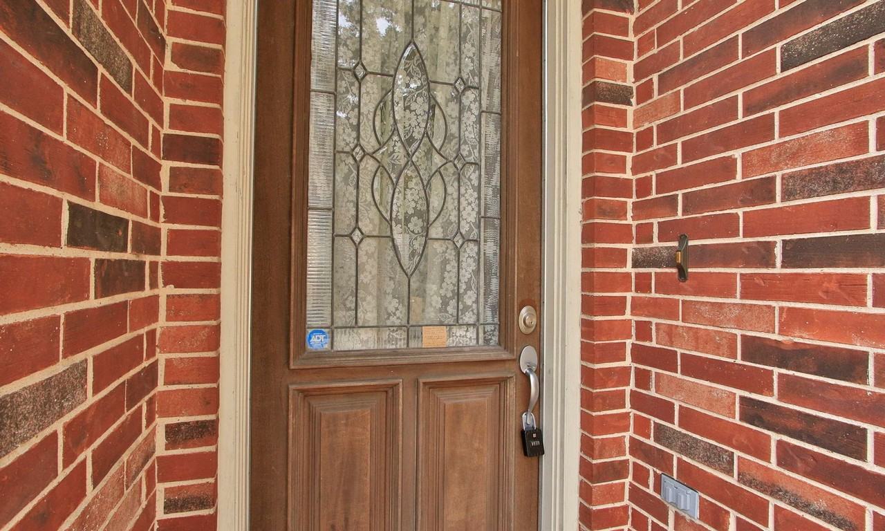 1515 Olive Park - Photo 5 of 44