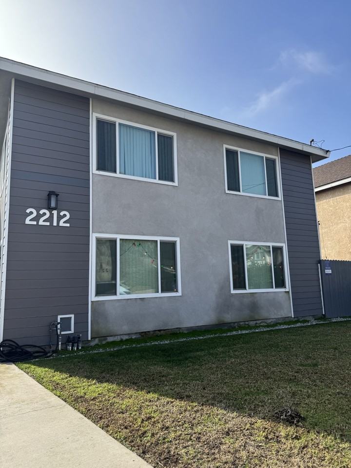 2212 Voorhees Ave. - Photo 5 of 12