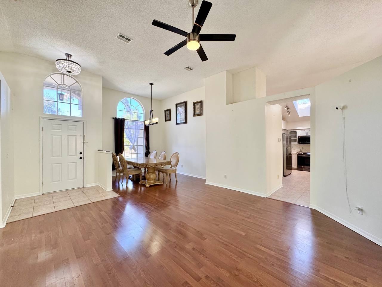 10028 Oasis Palm Dr - Photo 5 of 45