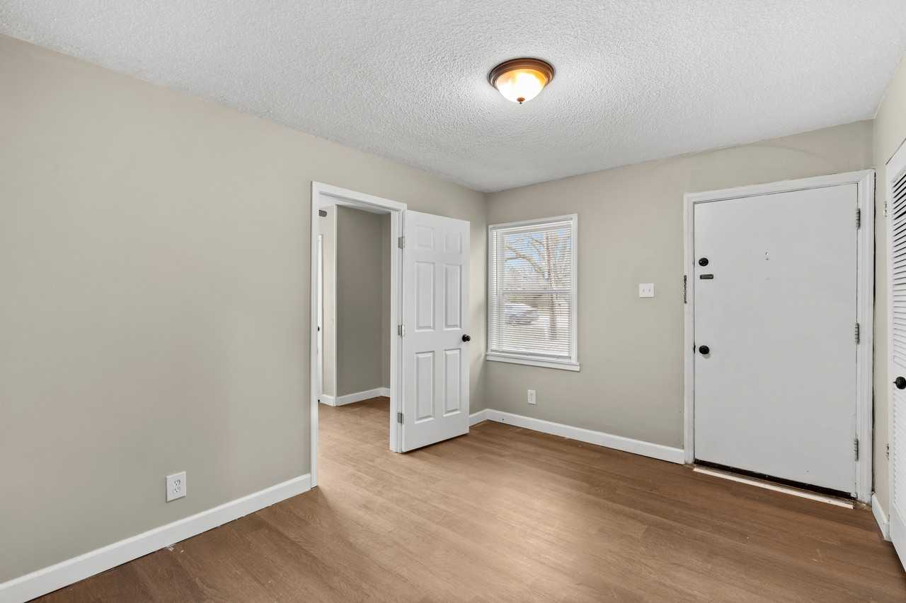 1111 Redman Blvd - Photo 4 of 22