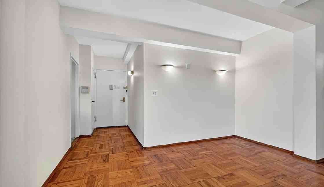 1555 Unionport Rd #7B - Photo 7 of 15