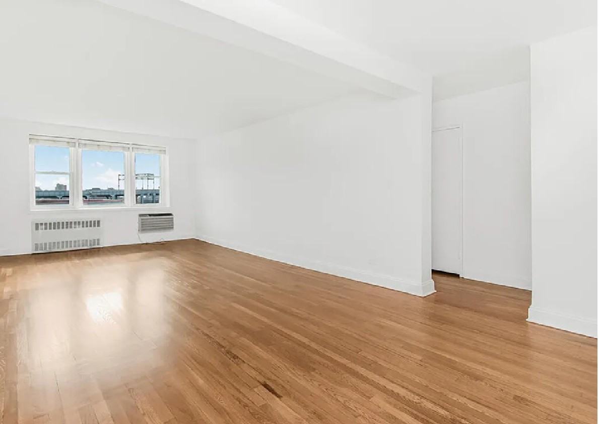 2530 Independence Ave #6J - Photo 3 of 11