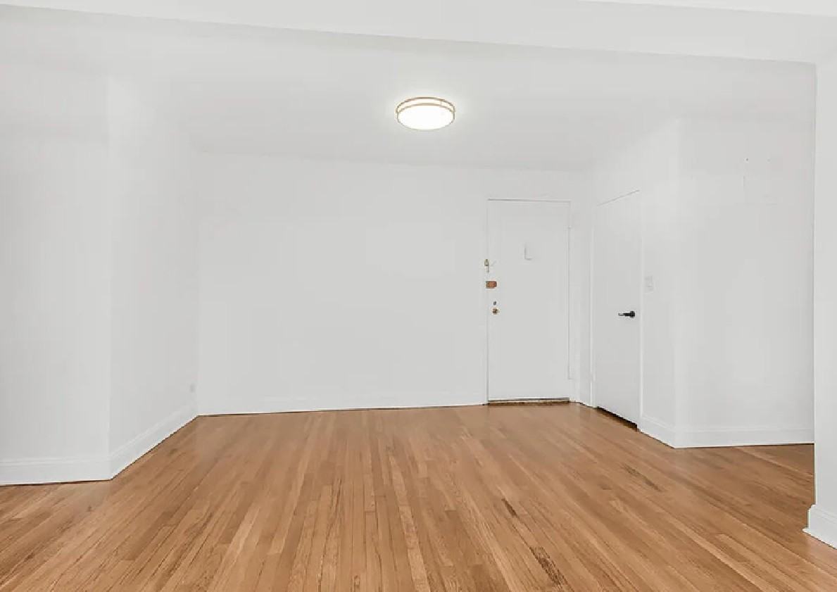 2530 Independence Ave #6J - Photo 7 of 11