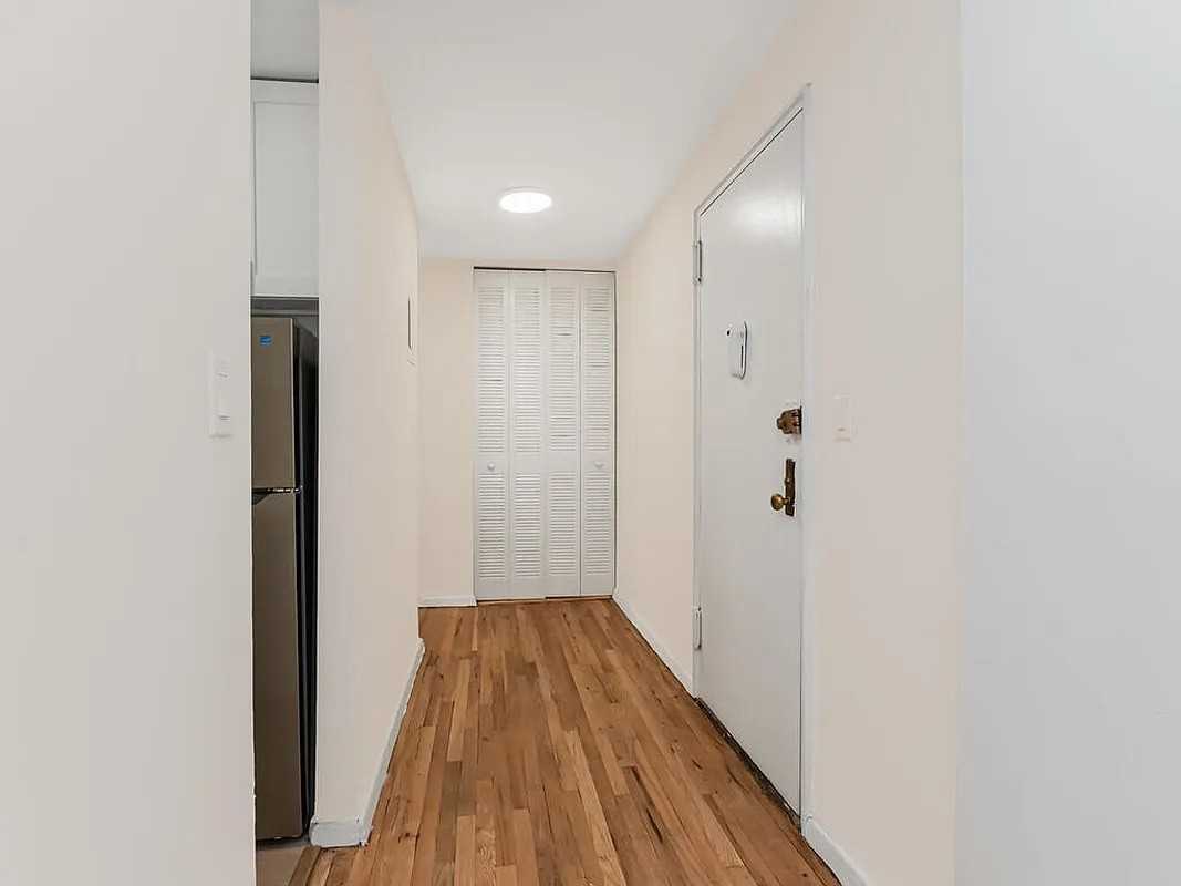 3311 Giles Pl #5H - Photo 5 of 10