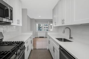 3333 Henry Hudson Pkwy #4K - Photo 1 of 1