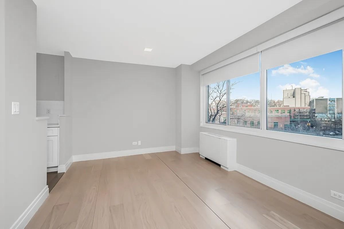 3333 Henry Hudson Pkwy #4K - Photo 6 of 8