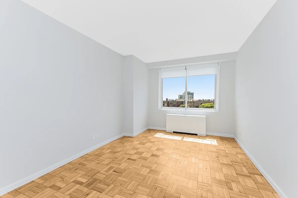 3333 Henry Hudson Pkwy #8C - Photo 2 of 6