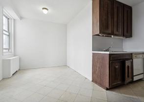 3333 Henry Hudson Pkwy #14W - Photo 1 of 1