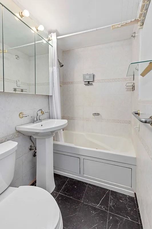 9851 64th Ave #4 - Photo 5 of 5