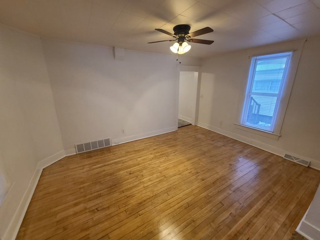 311 3rd Ave E - Photo 7 of 15