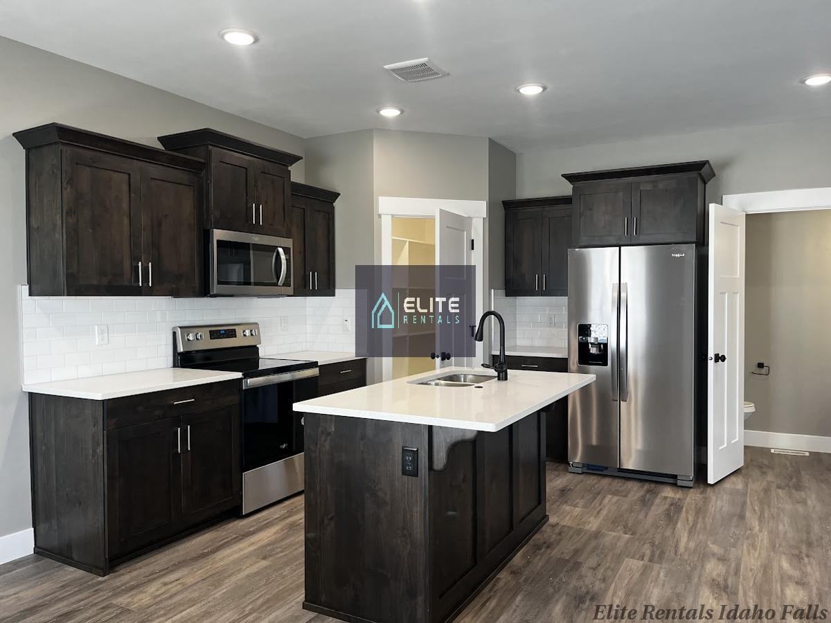 3331 Judy St - Photo 7 of 26