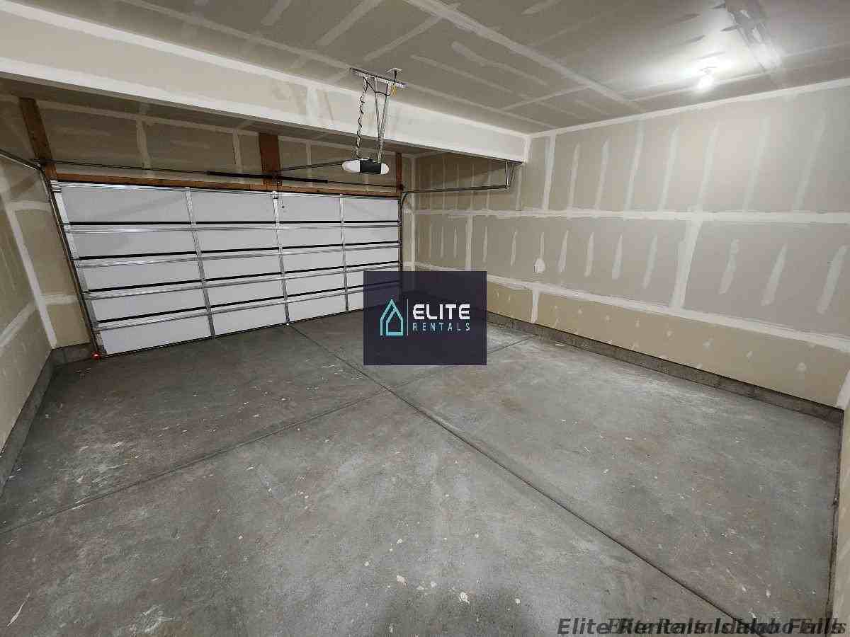 3003 Kalani Ct - Photo 5 of 20