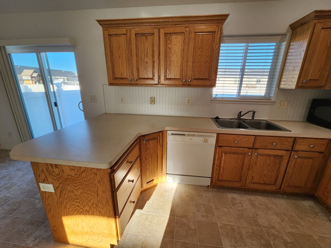 1133 Jackson Dr - Photo 7 of 18