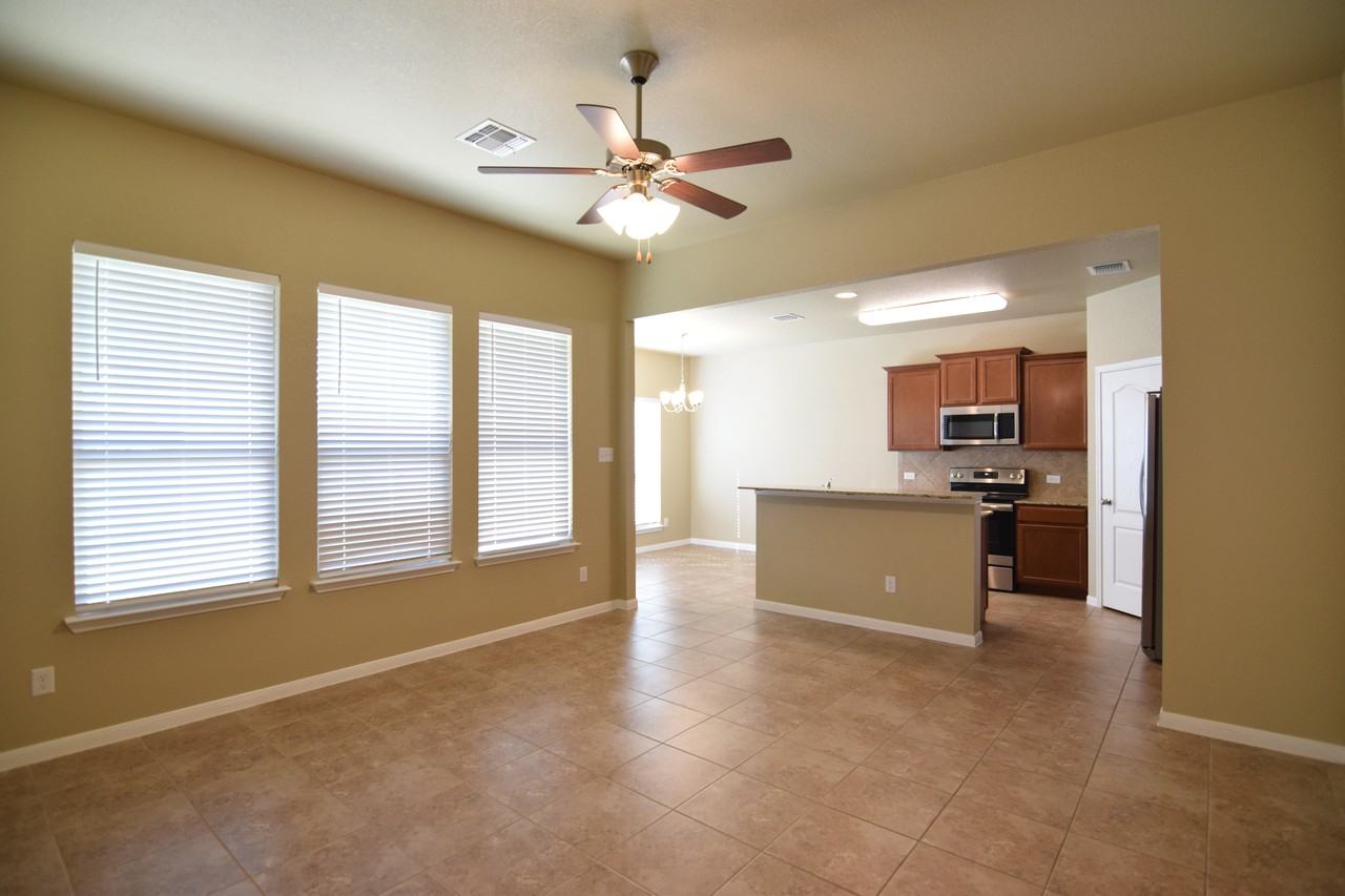 7801 Lee Hall Loop - Photo 6 of 21