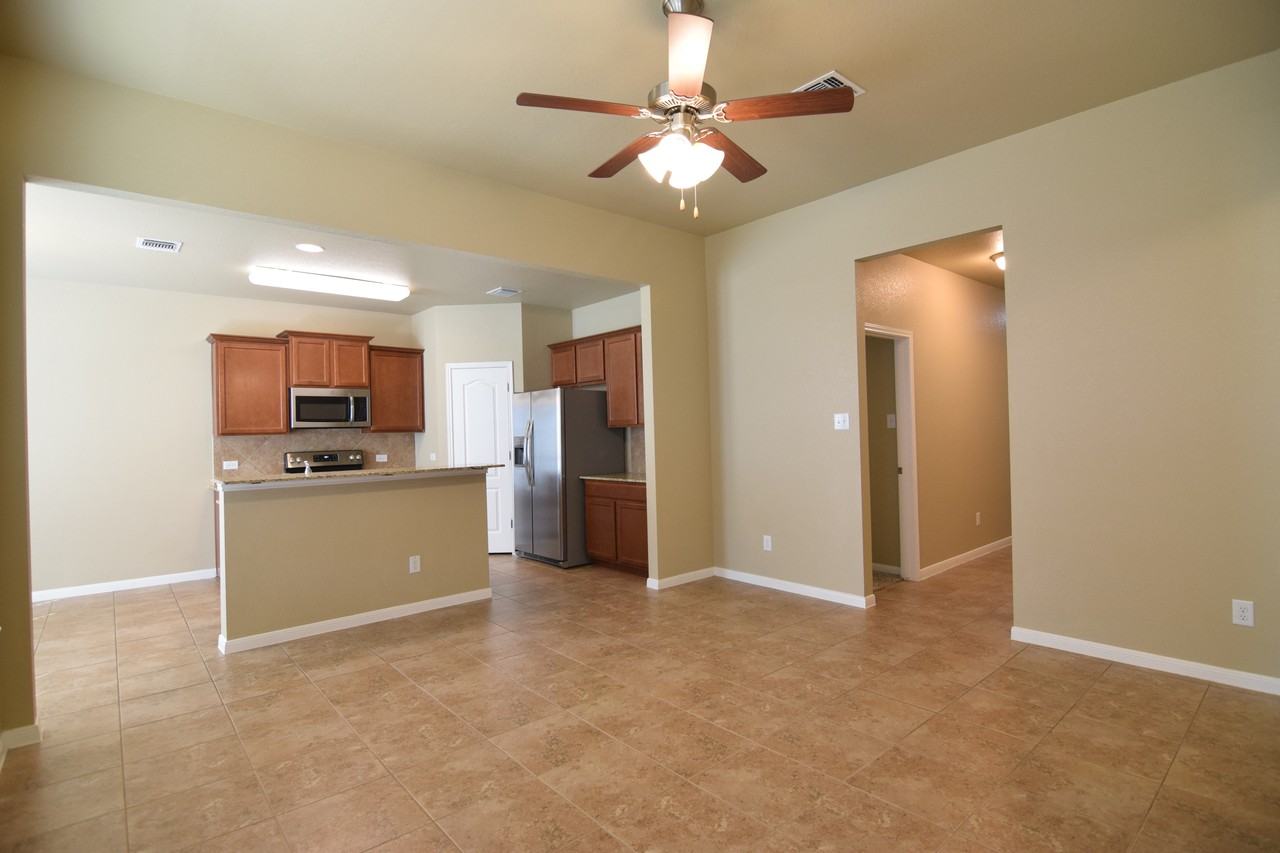 7801 Lee Hall Loop - Photo 7 of 21