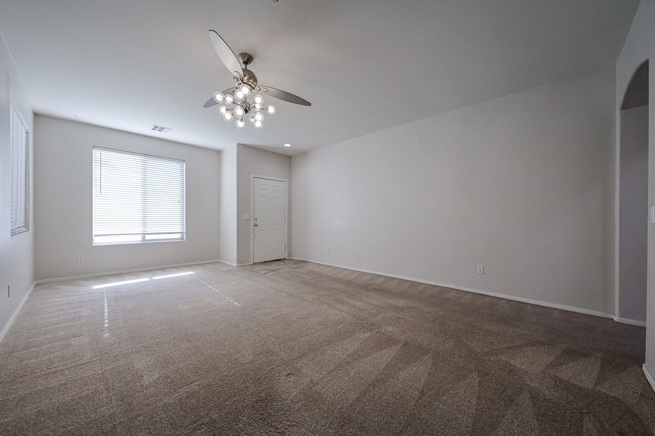 44388 W Oster Dr - Photo 3 of 50