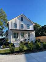 featured image of 1207B Sweetbriar Ave #NA