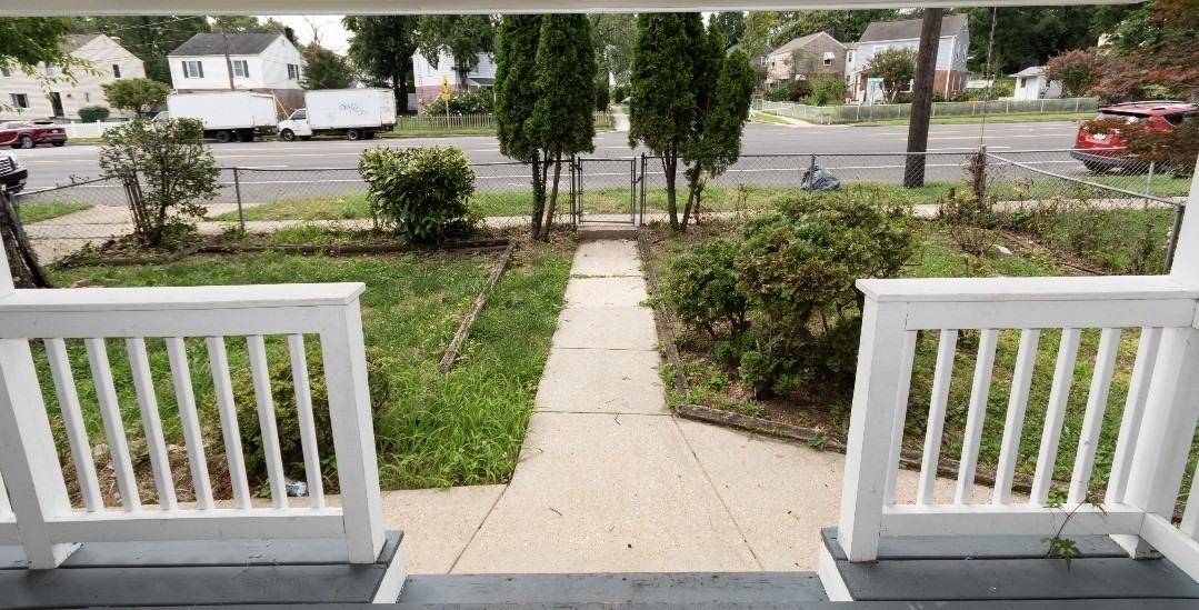 1012 East West Hwy #NA - Photo 4 of 10