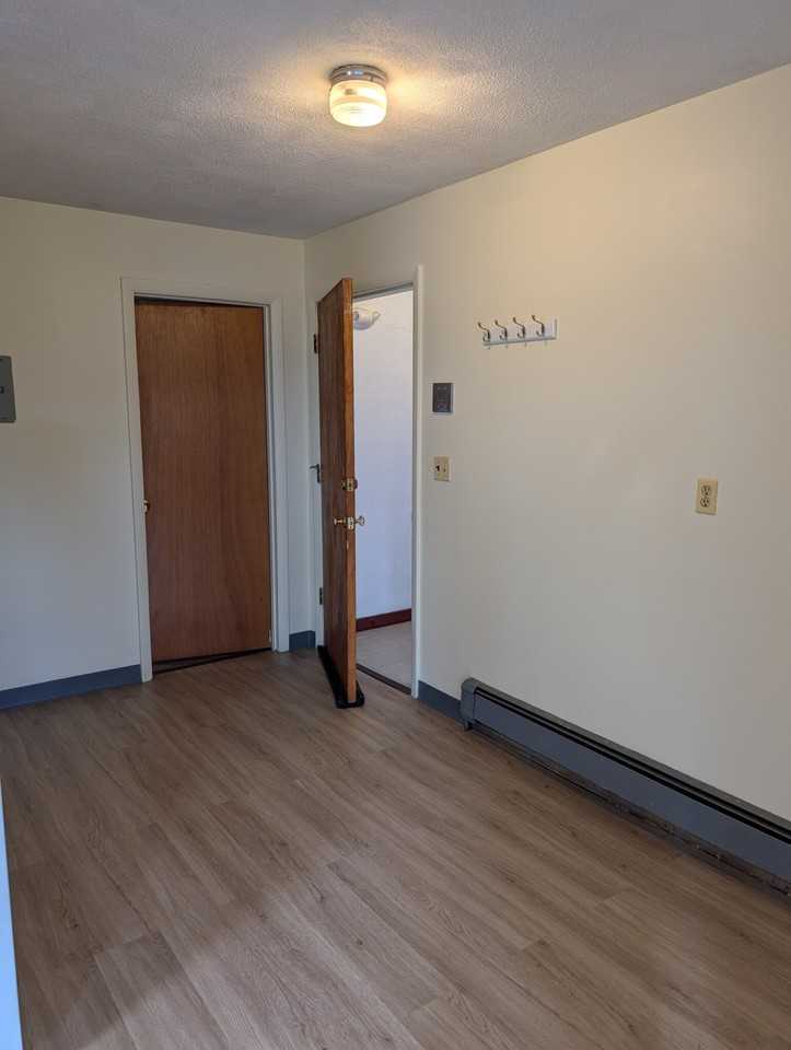 569 Somerville Ave #5 - Photo 6 of 30