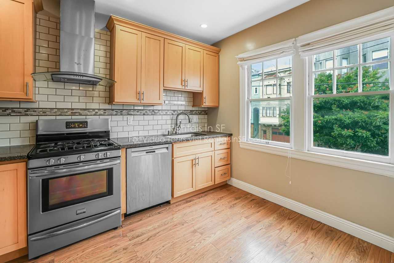 2156 Jones St - Photo 2 of 21