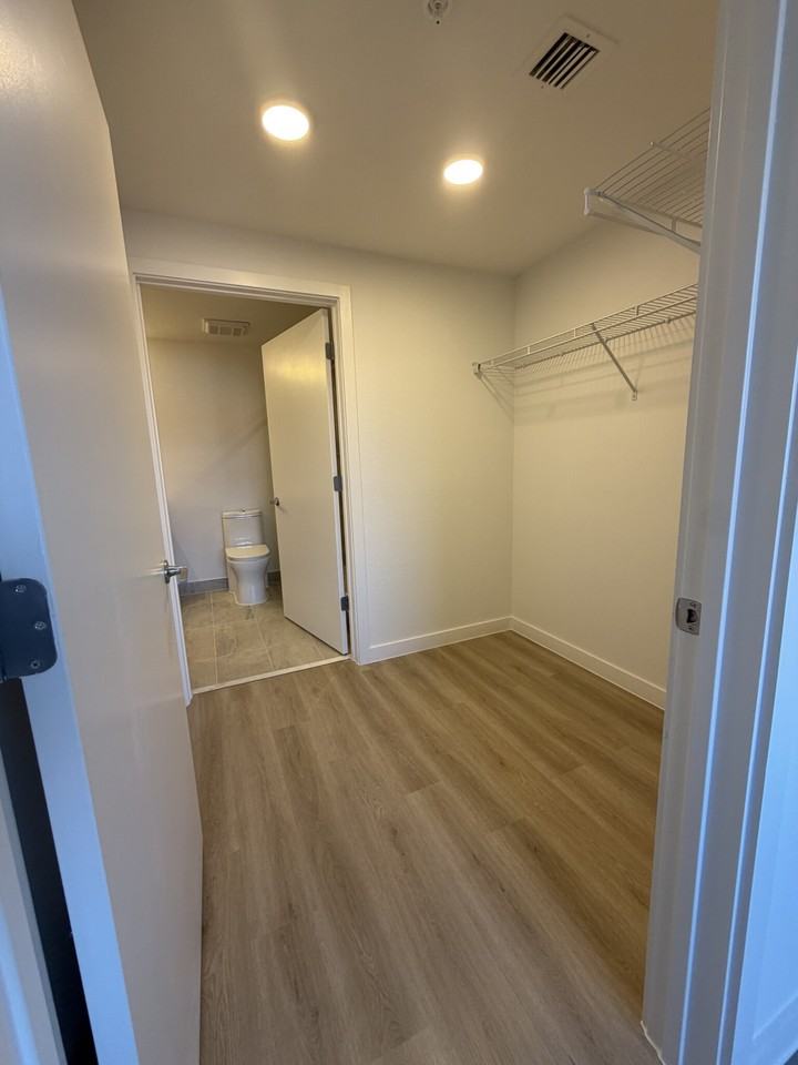 3840 Nw 7th St #275 - Photo 4 of 8