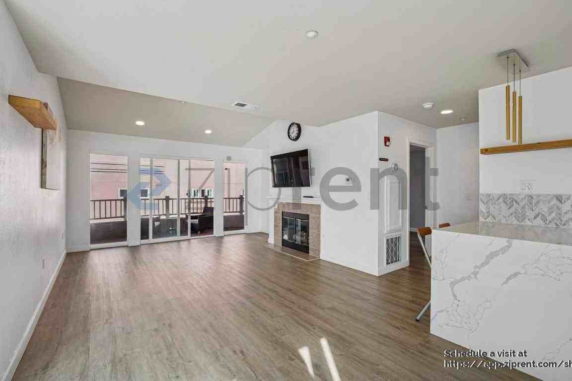 3865 Carter Dr #302 - Photo 7 of 22