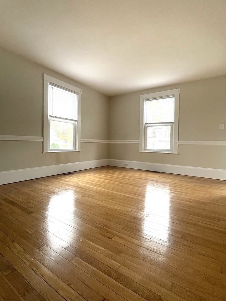 25 Cain Ave - Photo 3 of 21