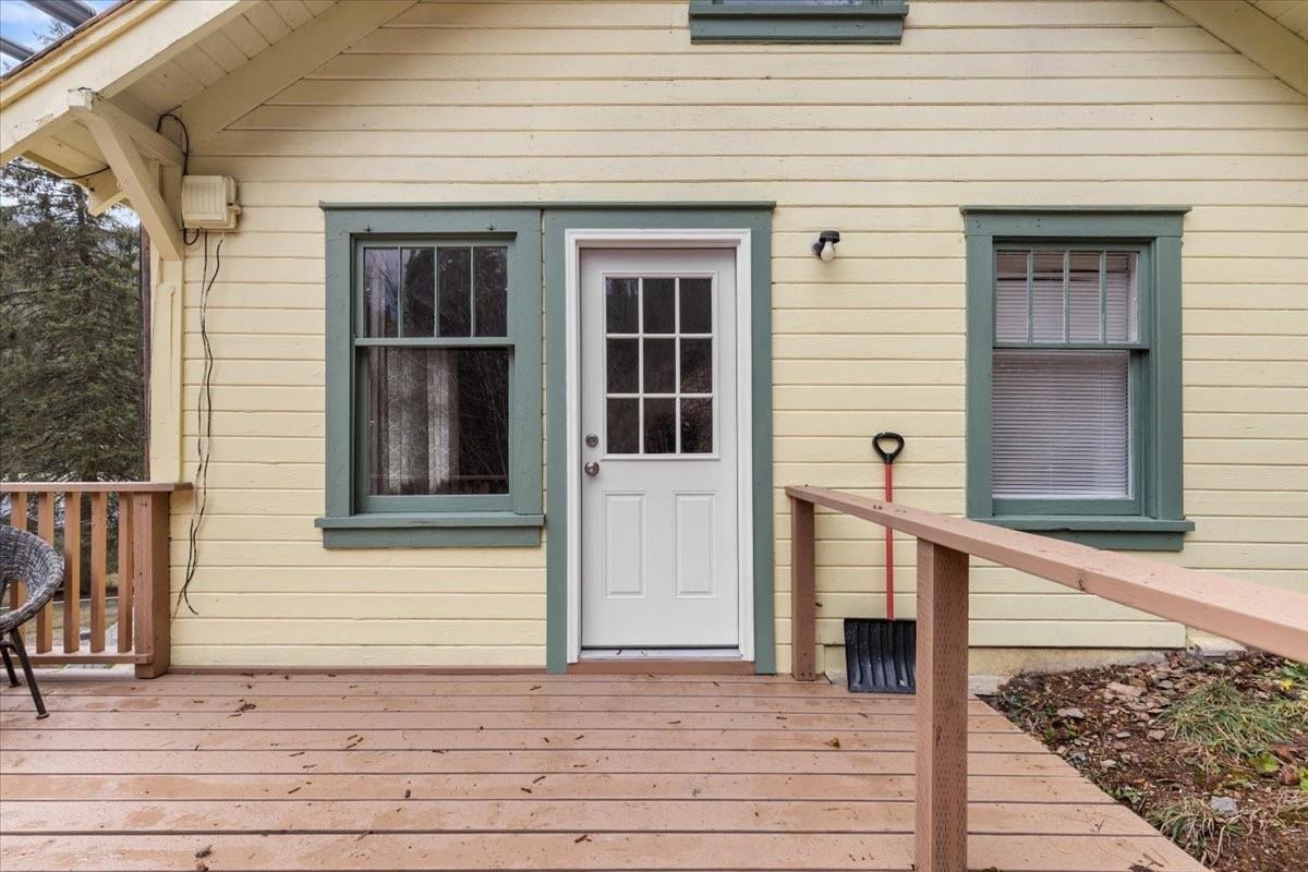 1144 Canyon Ave - Photo 7 of 20