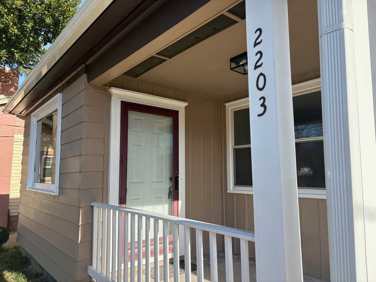 2203 S Benbow Rd #1 - Photo 2 of 14