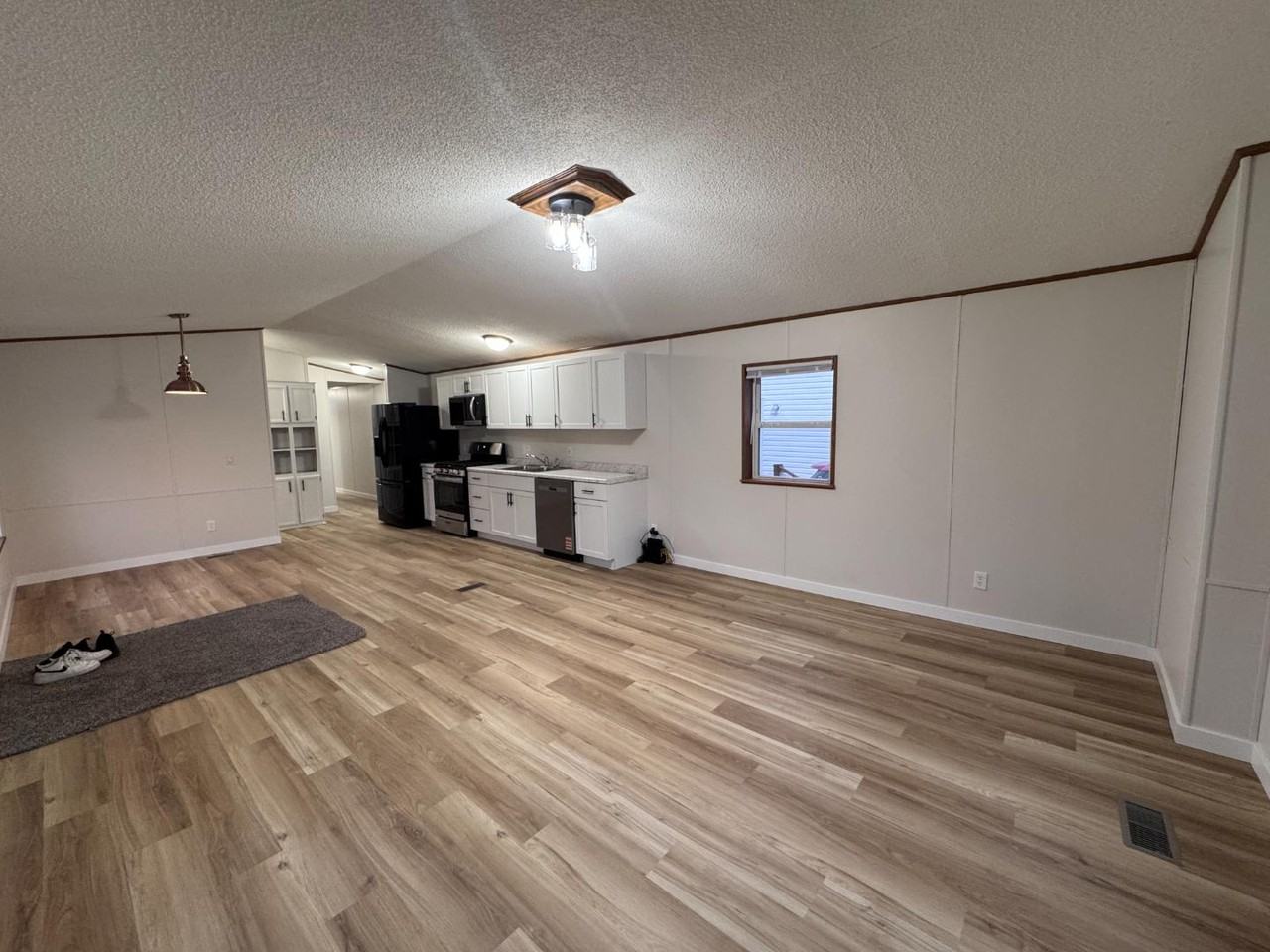 1015 27th St Se - Photo 6 of 11