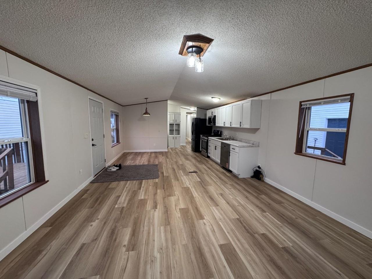 1015 27th St Se - Photo 7 of 11