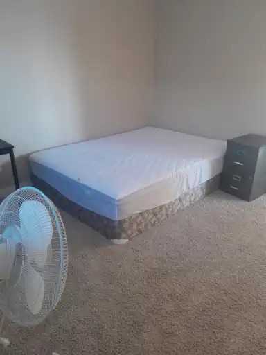 11612 18 Ave Sw #11612 - Photo 4 of 9