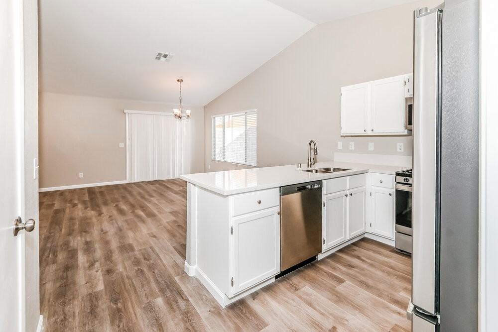 5025 Vista Del Rancho Way - Photo 6 of 16