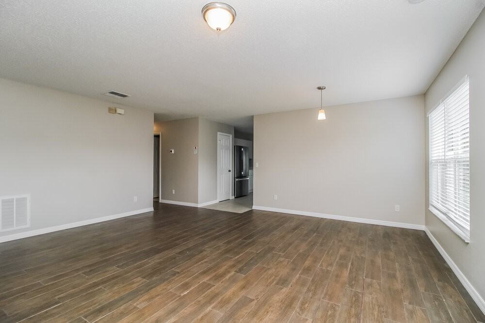 114 Bristol Forest Trl - Photo 3 of 16