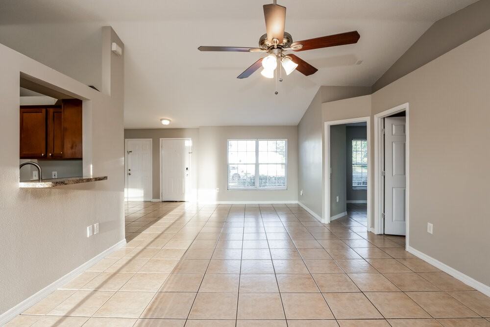 802 Provence Way - Photo 5 of 16