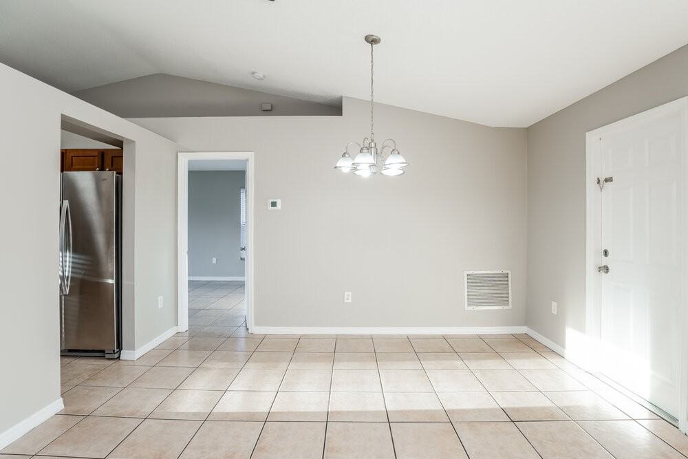 802 Provence Way - Photo 6 of 16