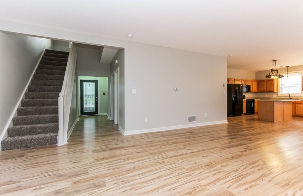 9718 Rhodes Ln - Photo 2 of 15