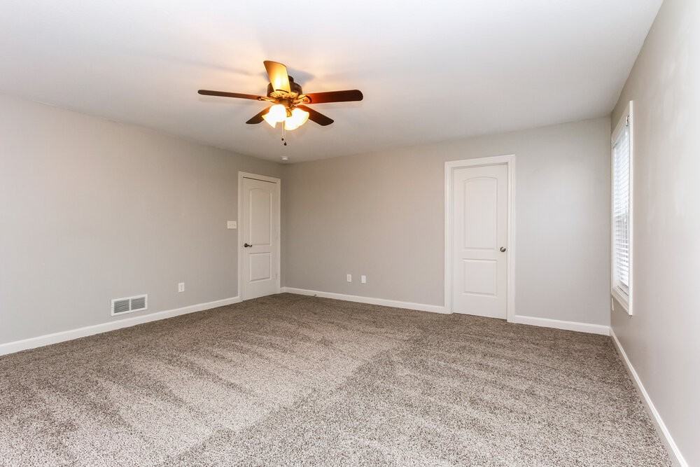 9718 Rhodes Ln - Photo 6 of 15