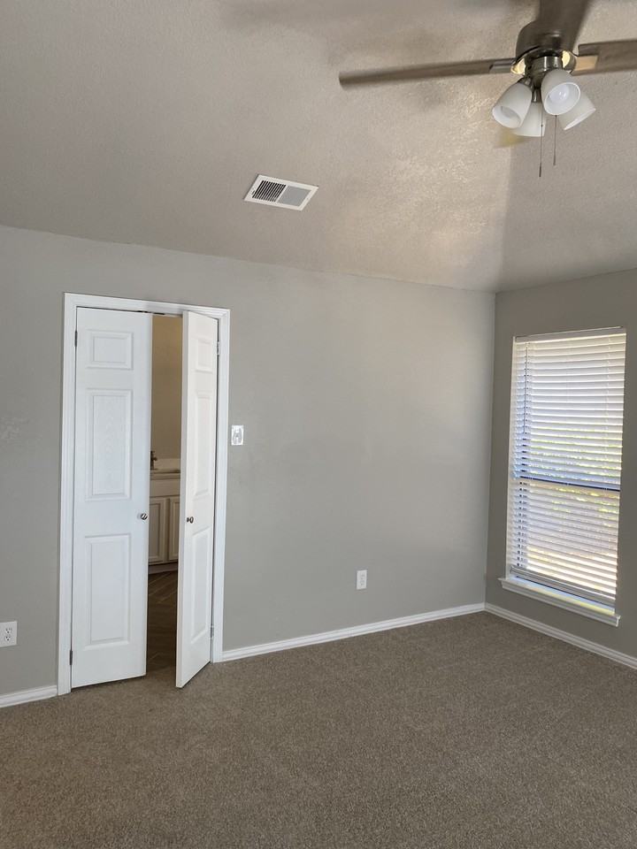 3924 Denham Way #NA - Photo 7 of 14