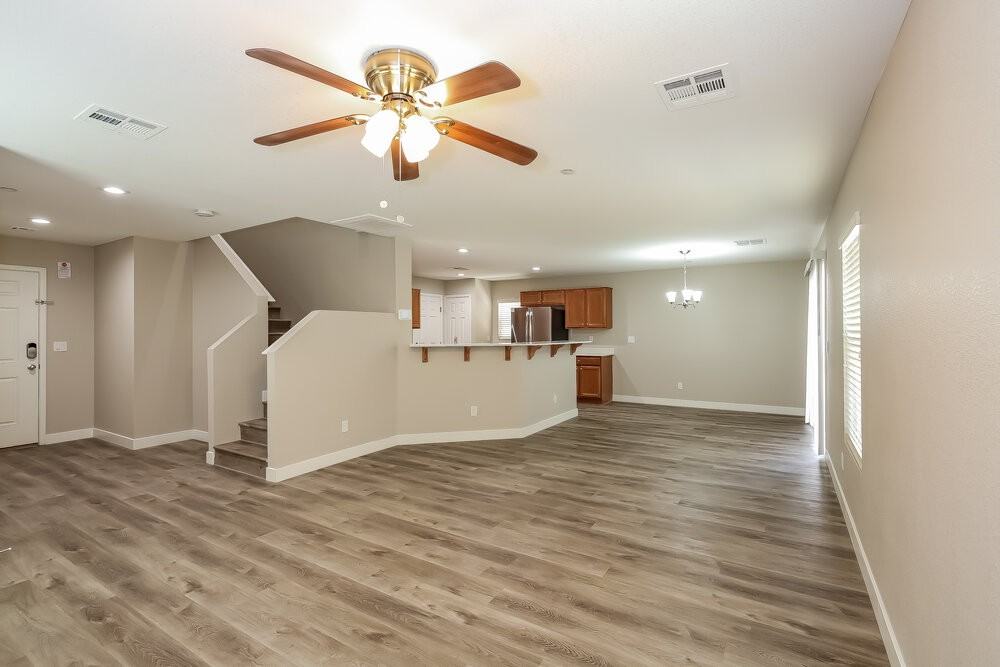 9004 Tropical Tide Ct - Photo 4 of 18